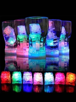 6/12pcs/LED Cubos de Gelo Brilhante Festa de Bola Neon Lanterna Luminosa de Natal Festa de Casamento de Vinho de Vidro, Decoração de Suprimentos