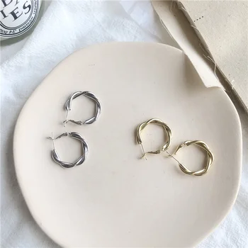 O Coreano Metal Redondo Pequeno Brincos Para Mulheres 2020 Simples De Ouro, Cor De Prata Geométricas Bonito E Elegante Earings Moda Jóias