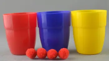 Três Xícaras de Três Bolas em material Plástico(tamanho pequeno) de Truques de Mágica Close-Up Artifício Adereços Comédia Clássico Brinquedo
